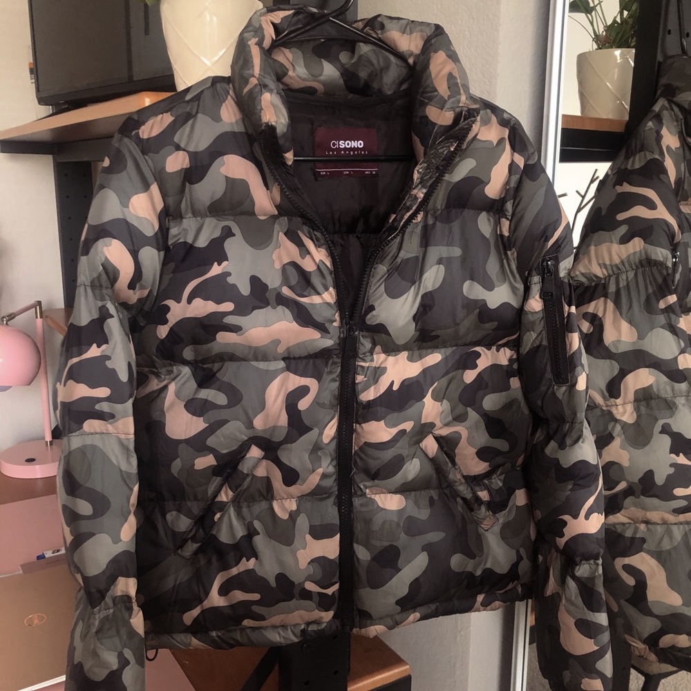 Camo puffer jacket